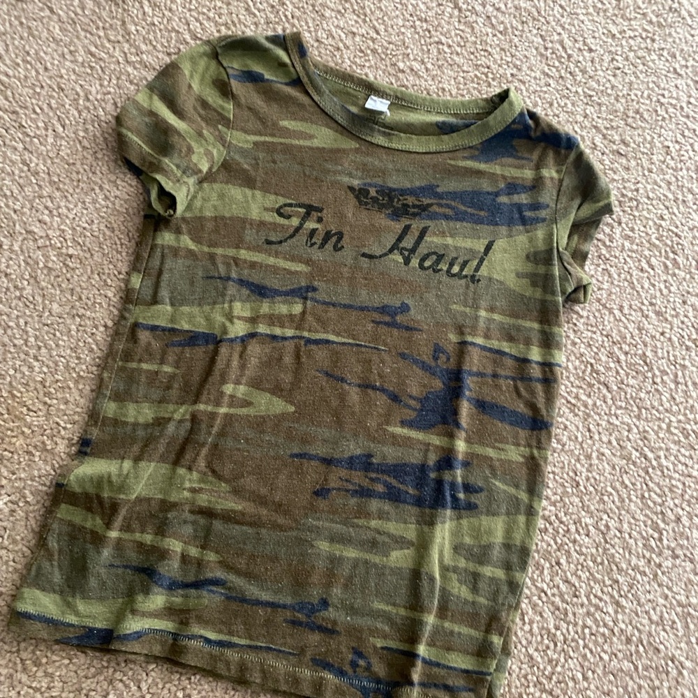 Camo Tshirt tin haul